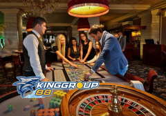 How to Manage Your Bankroll at Live Pro Tables